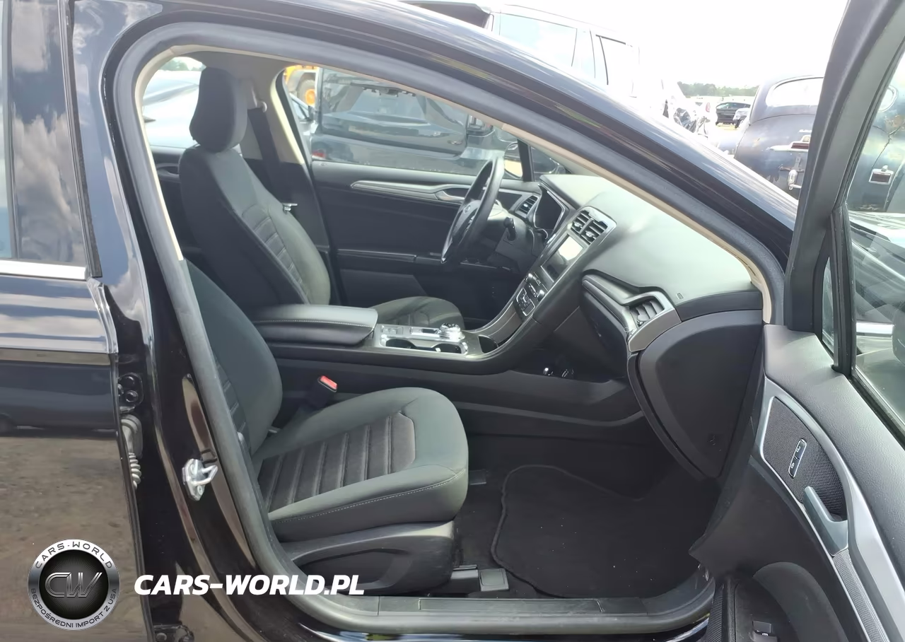 2020 Ford Fusion Hybrid Se VIN:3FA6P0LU3LR245177 - 5
