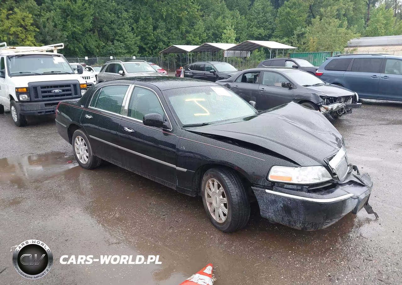 2009 Lincoln Town Car Signature Limited