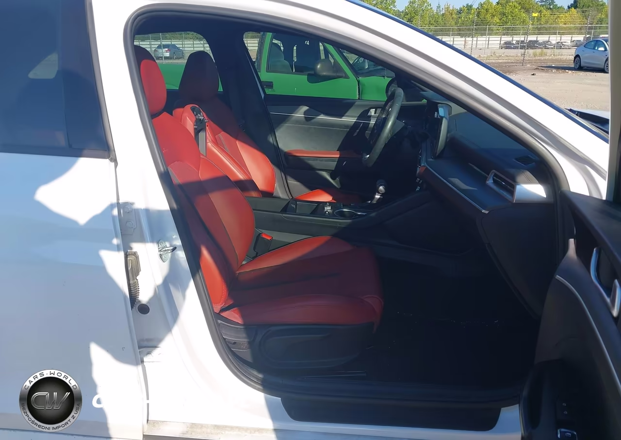 2024 Kia K5 Gt-Line VIN:5XXG64J22RG236200 - 5