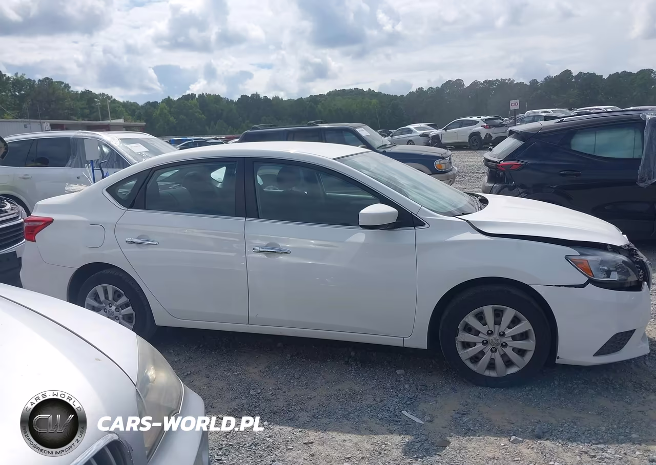 2016 Nissan Sentra S VIN:3N1AB7AP1GY274748 - 13