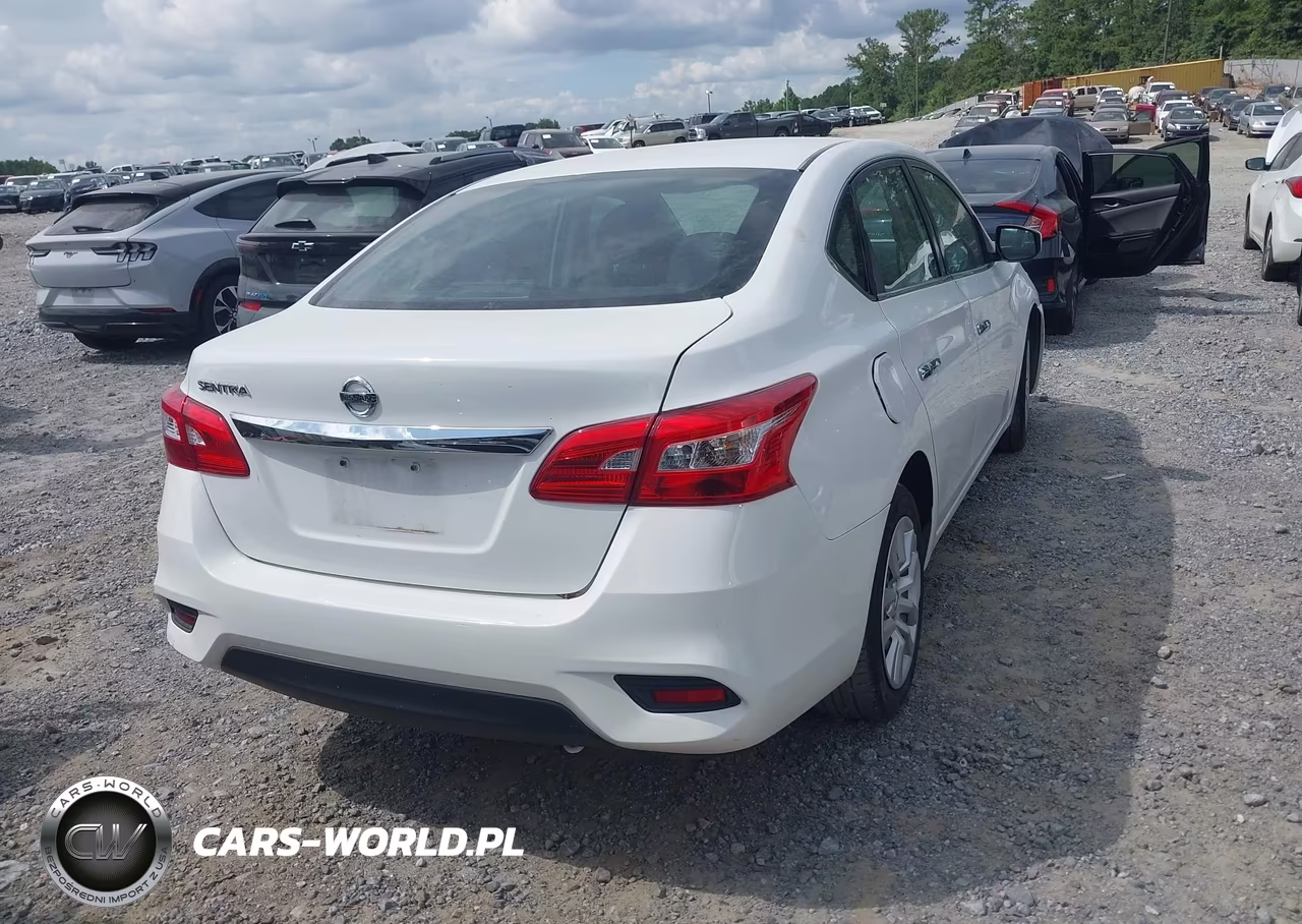 2016 Nissan Sentra S VIN:3N1AB7AP1GY274748 - 4