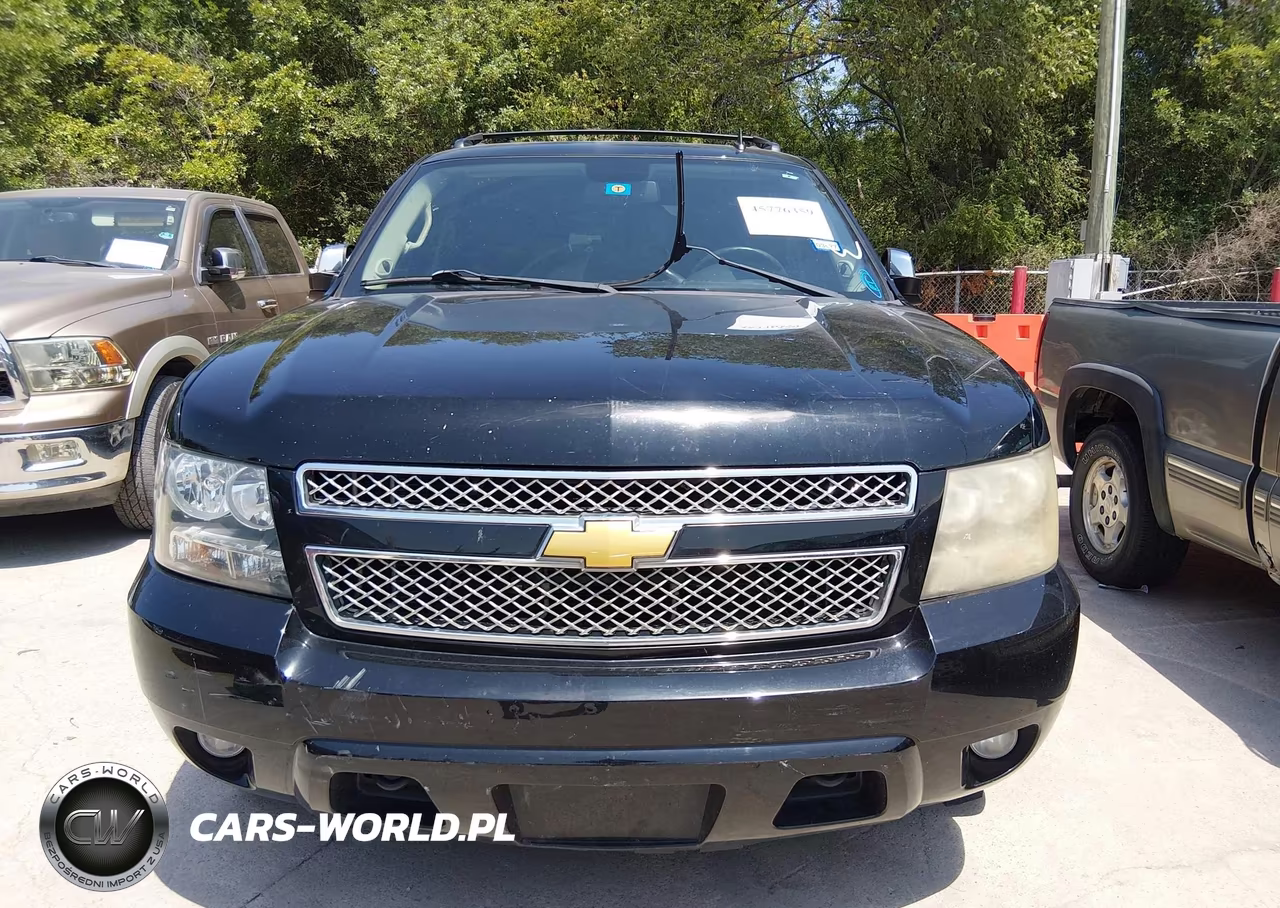 2010 Chevrolet Avalanche 1500 Ls VIN:3GNNCEE06AG278053 - 12