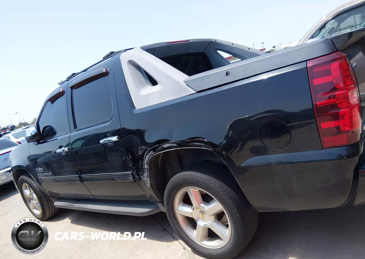 2010 Chevrolet Avalanche 1500 Ls VIN:3GNNCEE06AG278053 - 14