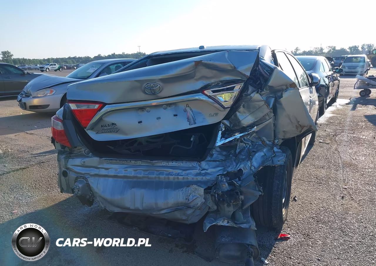 2016 Toyota Camry Le VIN:4T4BF1FK5GR535576 - 17