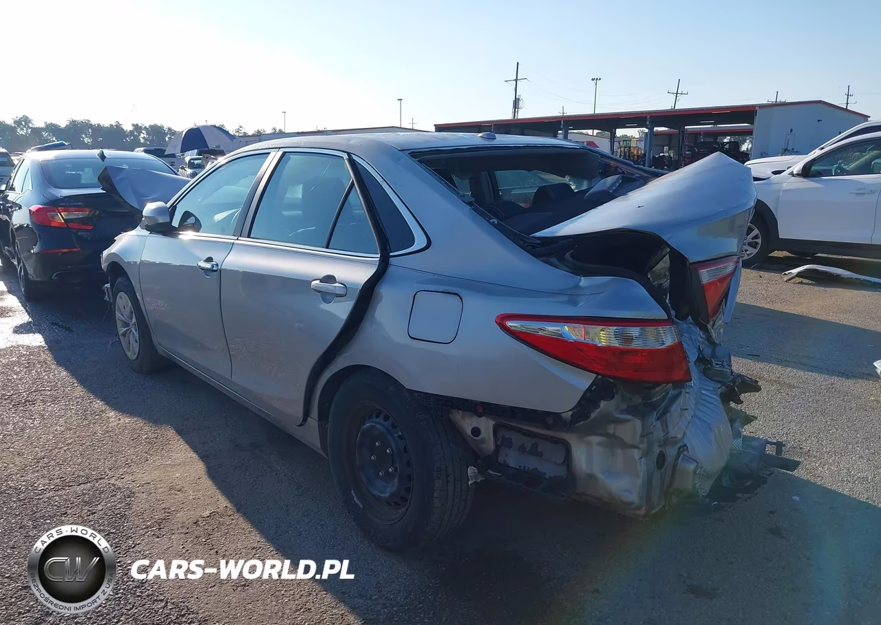 2016 Toyota Camry Le VIN:4T4BF1FK5GR535576 - 3