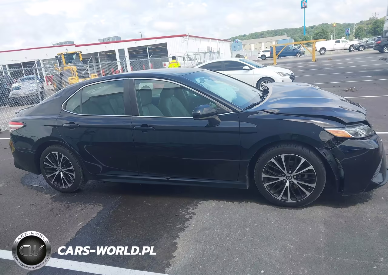 2018 Toyota Camry Se VIN:4T1B11HK0JU048167 - 13