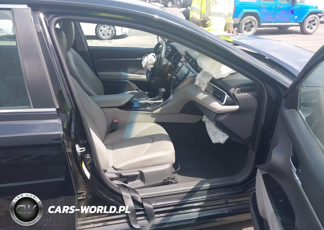 2018 Toyota Camry Se VIN:4T1B11HK0JU048167 - 5