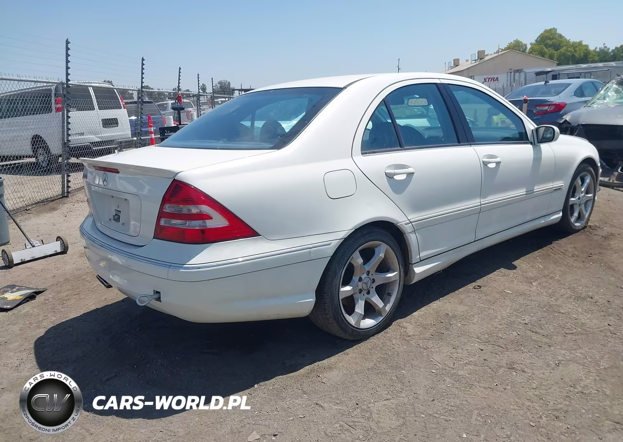 2007 Mercedes-Benz C 230 Sport VIN:WDBRF52H77F867097 - 4