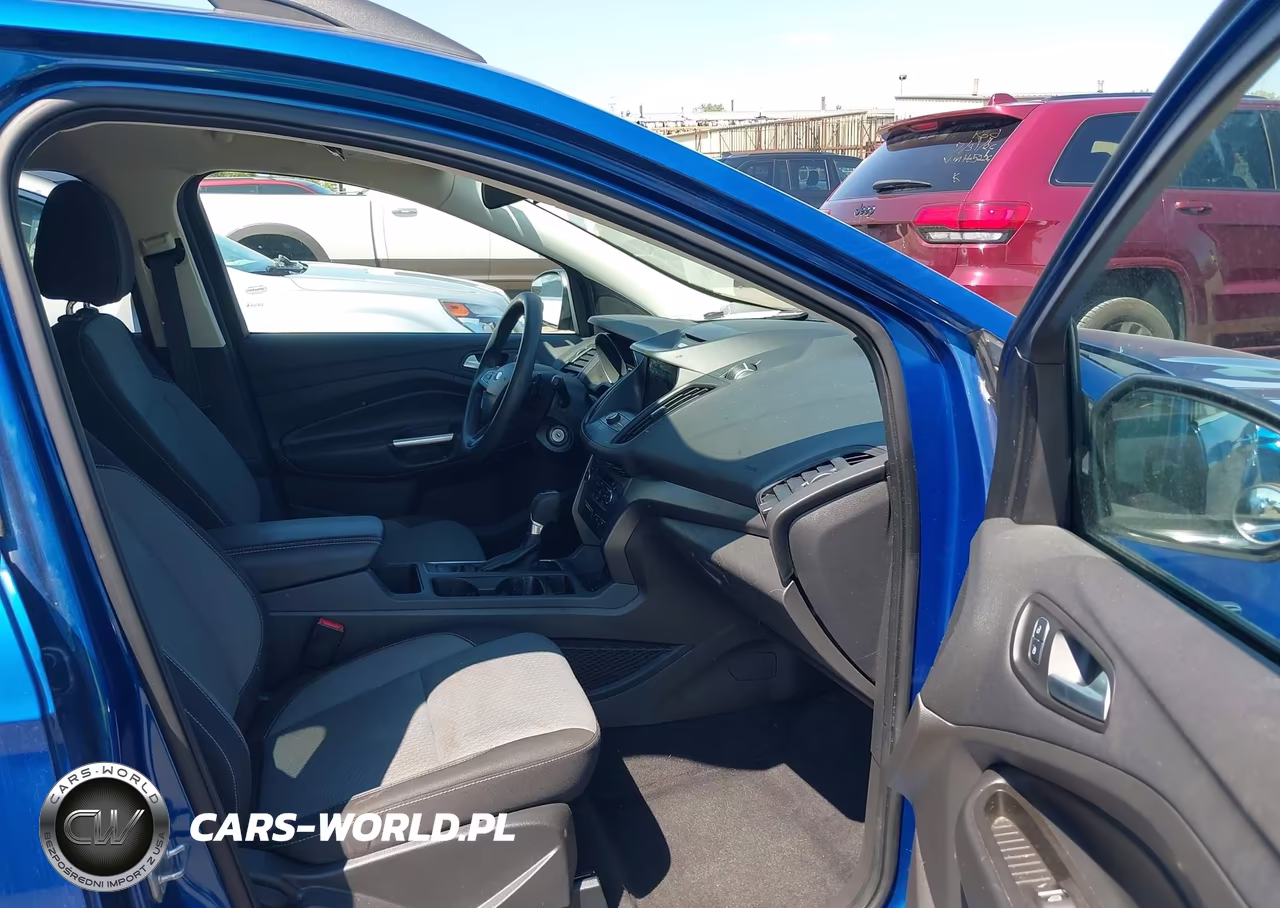 2017 Ford Escape Se VIN:1FMCU0GD0HUC86863 - 5