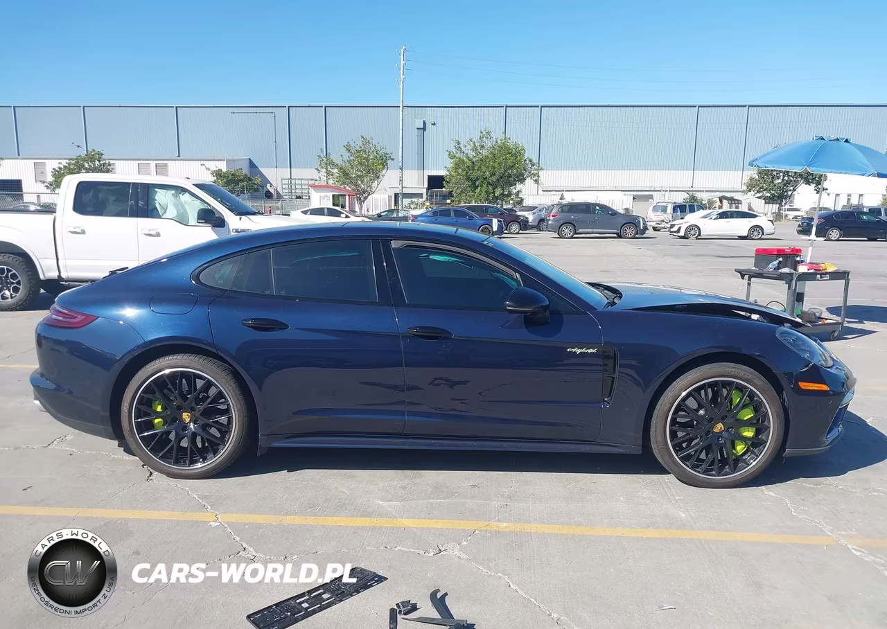2018 Porsche Panamera E-Hybrid Turbo S VIN:WP0AH2A76JL145015 - 14