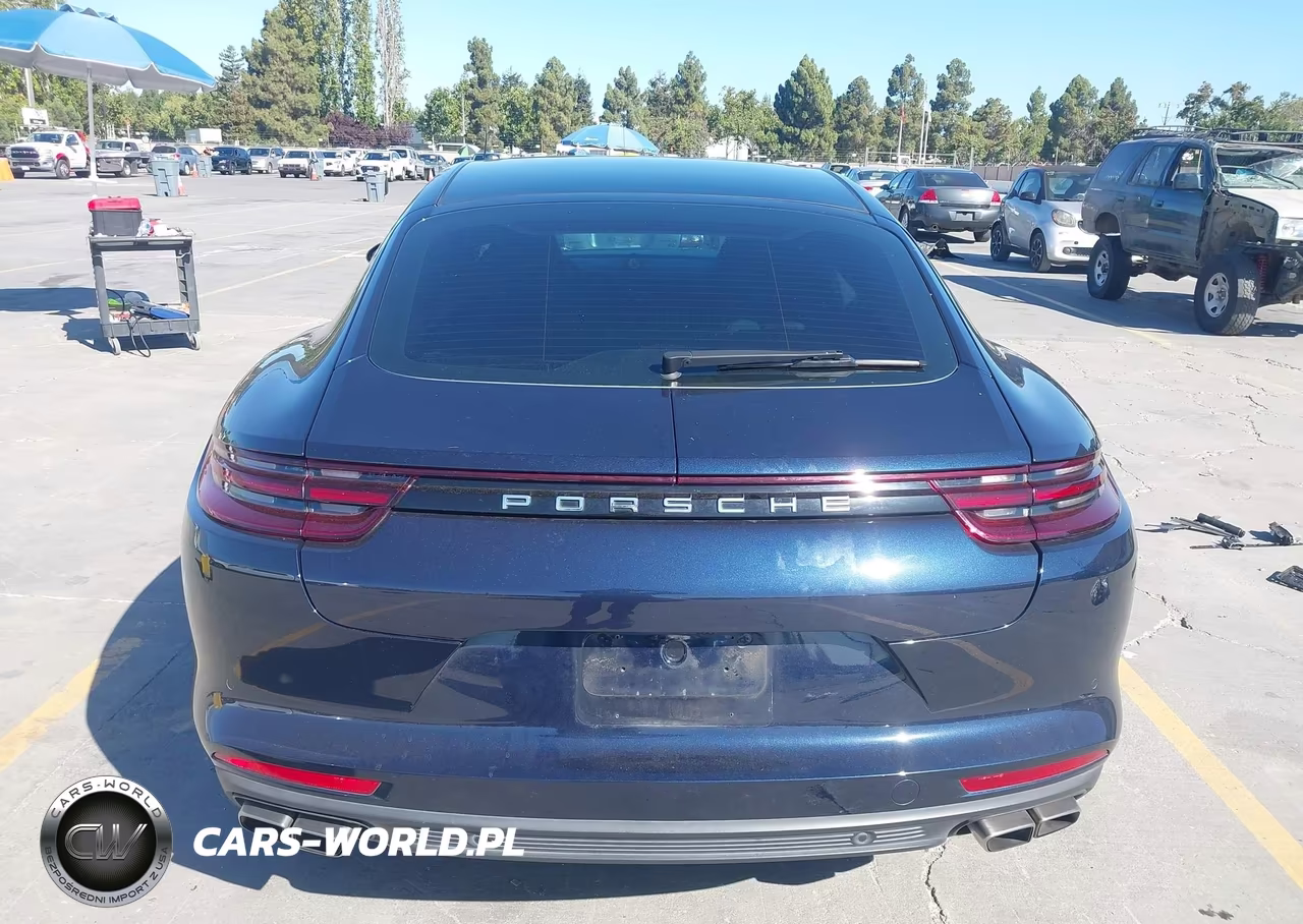 2018 Porsche Panamera E-Hybrid Turbo S VIN:WP0AH2A76JL145015 - 17