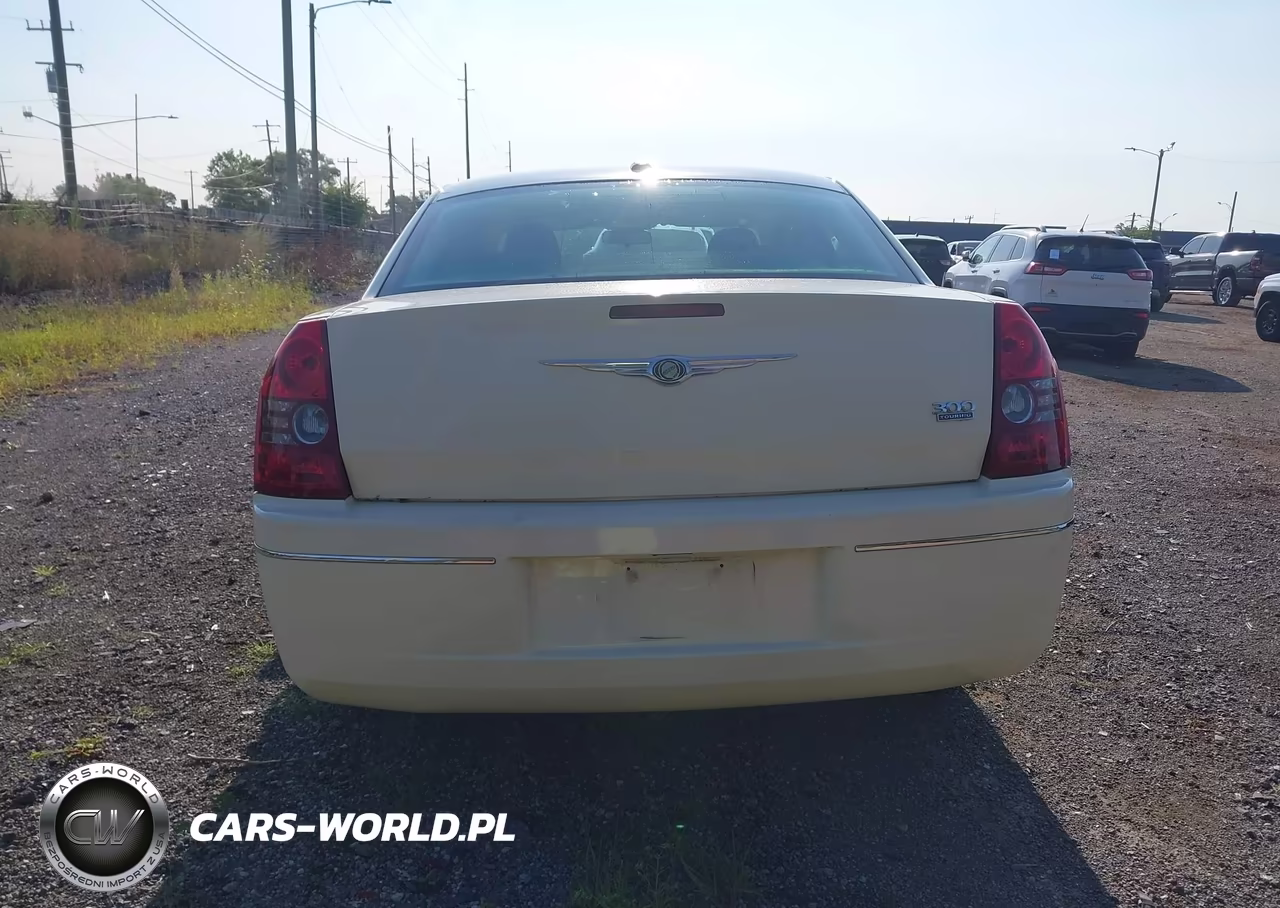 2009 Chrysler 300 Touring-Signature Series-Executive Series VIN:2C3KA53V69H601050 - 16