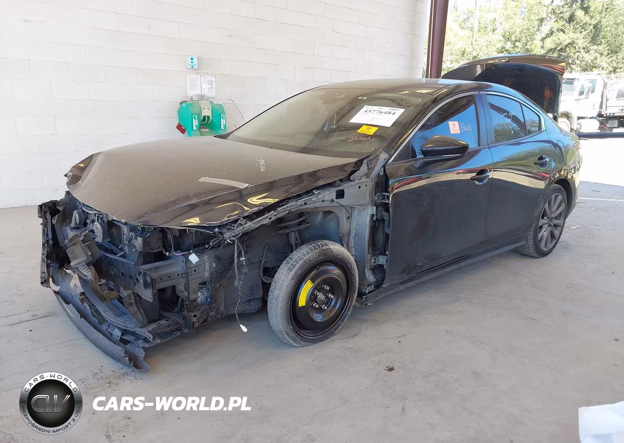 2019 Mazda 3 Preferred Plus VIN:JM1BPACL0K1111418 - 2