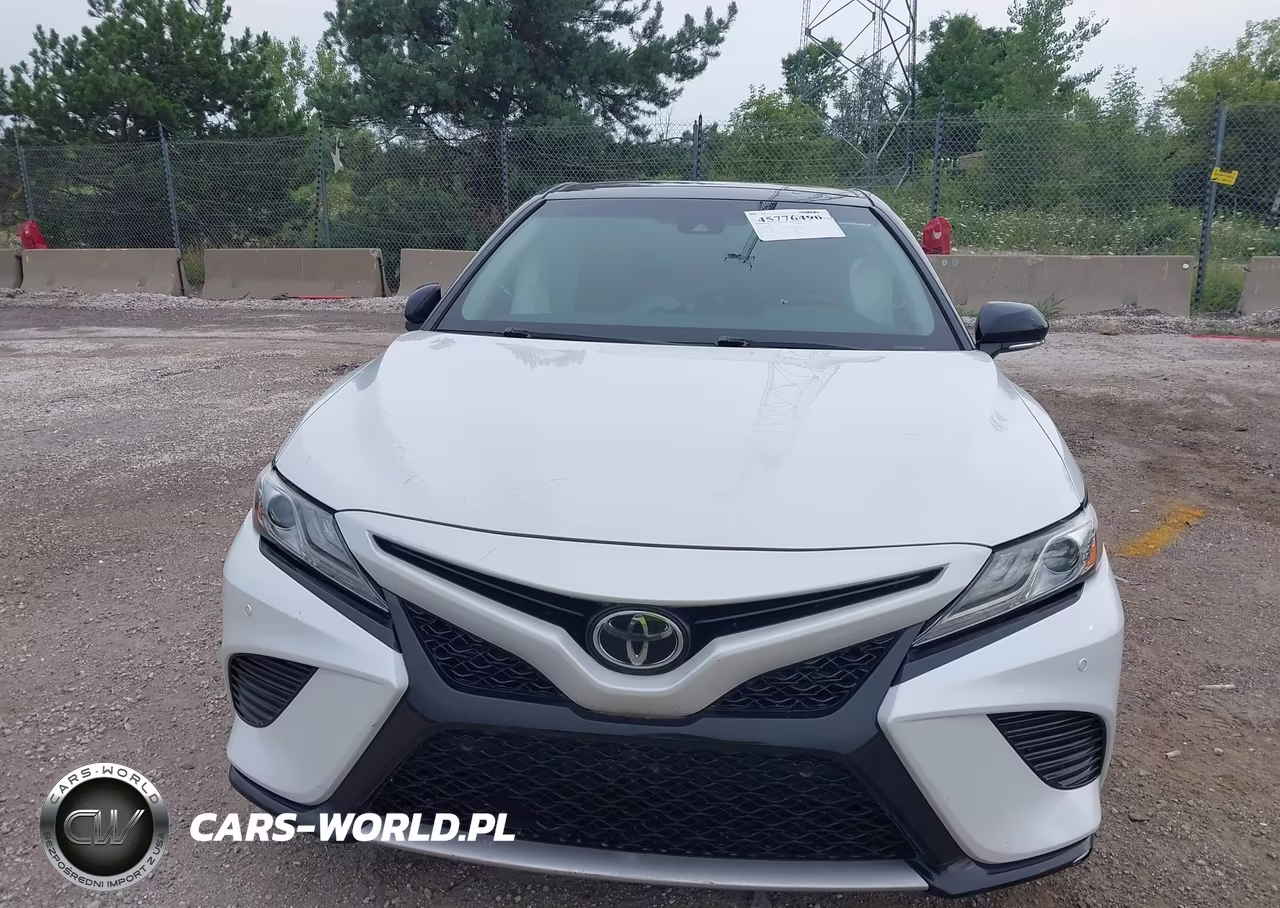 2018 Toyota Camry Xse VIN:4T1B61HK1JU156749 - 12