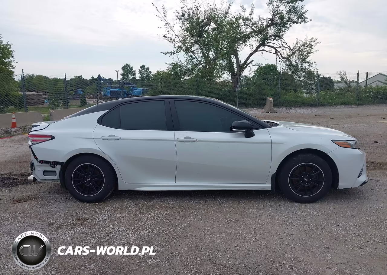 2018 Toyota Camry Xse VIN:4T1B61HK1JU156749 - 13