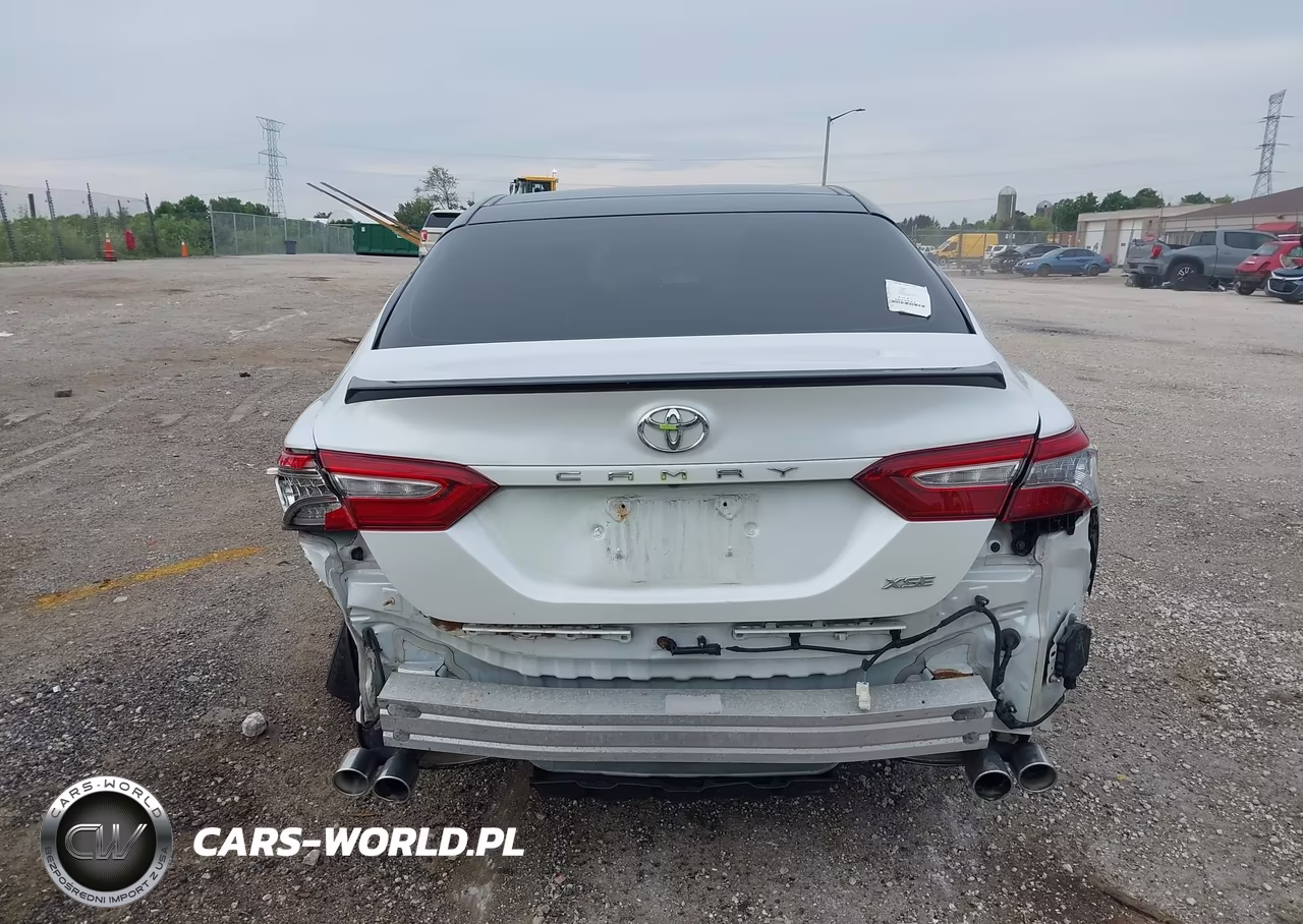 2018 Toyota Camry Xse VIN:4T1B61HK1JU156749 - 16