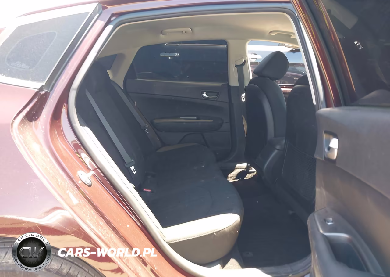 2019 Kia Optima Lx VIN:5XXGT4L36KG340340 - 8