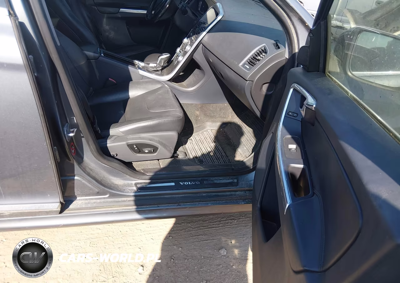 2016 Volvo Xc60 T5 Drive-E Premier VIN:YV440MDK4G2821926 - 5