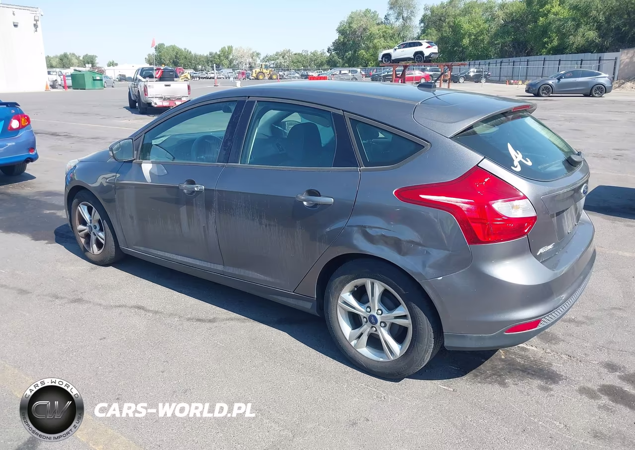 2013 Ford Focus Se VIN:1FADP3K24DL325547 - 3