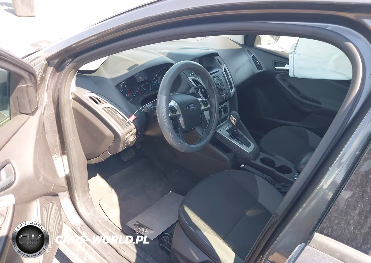 2013 Ford Focus Se VIN:1FADP3K24DL325547 - 5