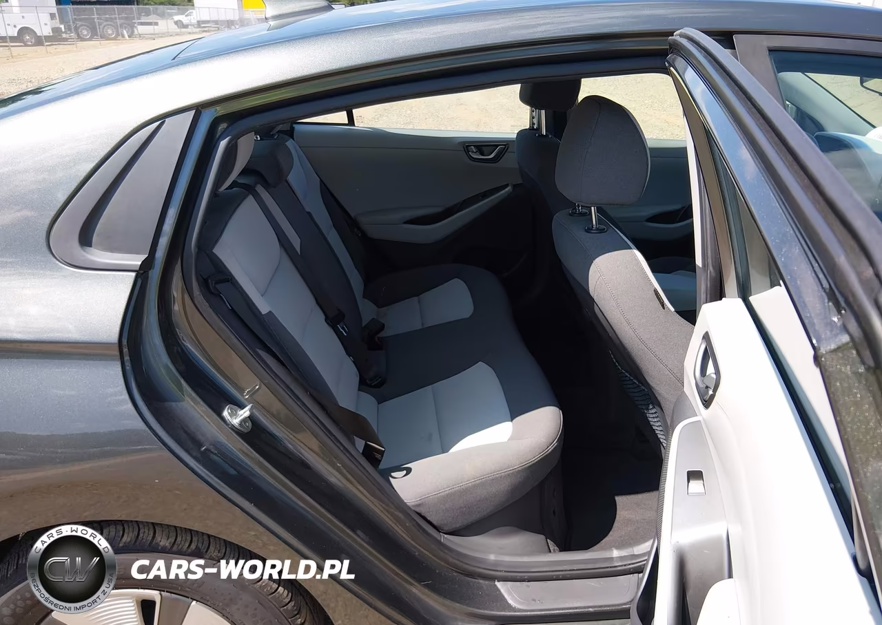 2020 Hyundai Ioniq Hybrid Blue VIN:KMHC65LC2LU218772 - 8