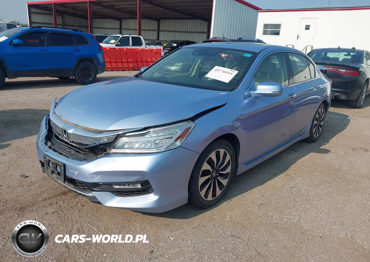 2017 Honda Accord Hybrid Touring VIN:JHMCR6F74HC025647 - 2