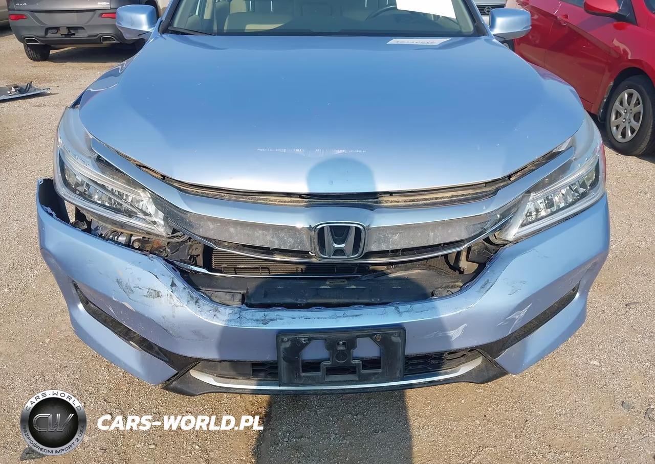 2017 Honda Accord Hybrid Touring VIN:JHMCR6F74HC025647 - 6