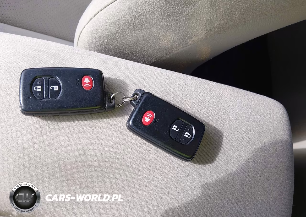2012 Toyota Prius VIN:JTDKN3DU9C5453629 - 11