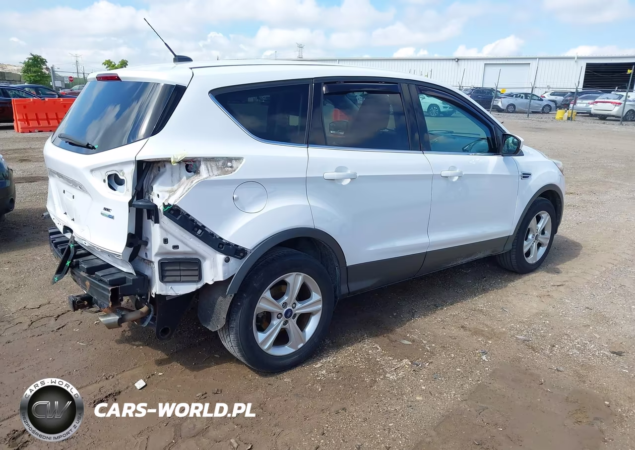 2015 Ford Escape Se VIN:1FMCU9GX6FUB23758 - 4