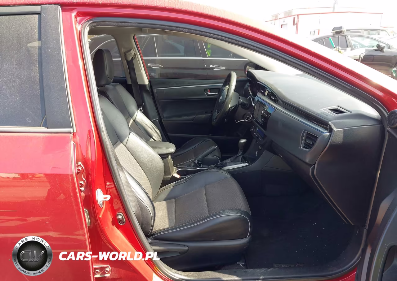 2015 Toyota Corolla S Plus VIN:5YFBURHE8FP353568 - 5