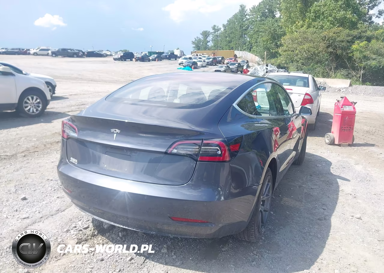 2018 Tesla Model 3 Long Range-Mid Range VIN:5YJ3E1EA1JF041729 - 4