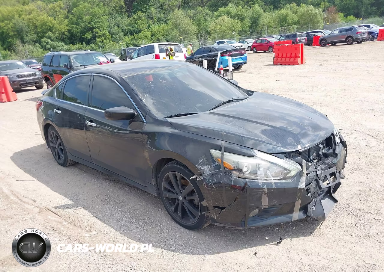 2017 Nissan Altima 2.5 Sr – zdjęcie 1 z 11