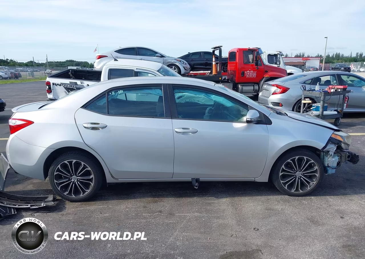 2014 Toyota Corolla S Plus VIN:5YFBURHE3EP134158 - 14
