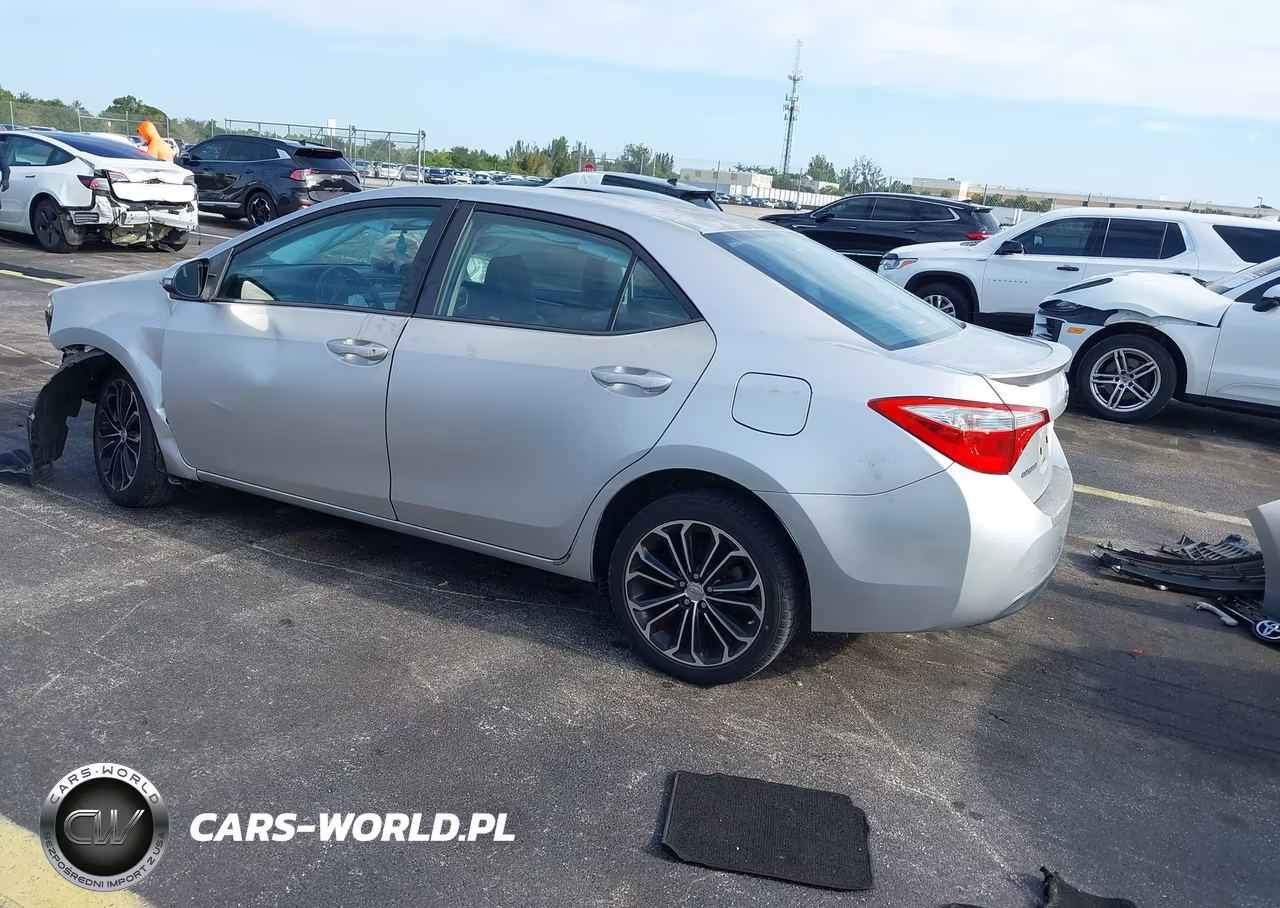 2014 Toyota Corolla S Plus VIN:5YFBURHE3EP134158 - 3