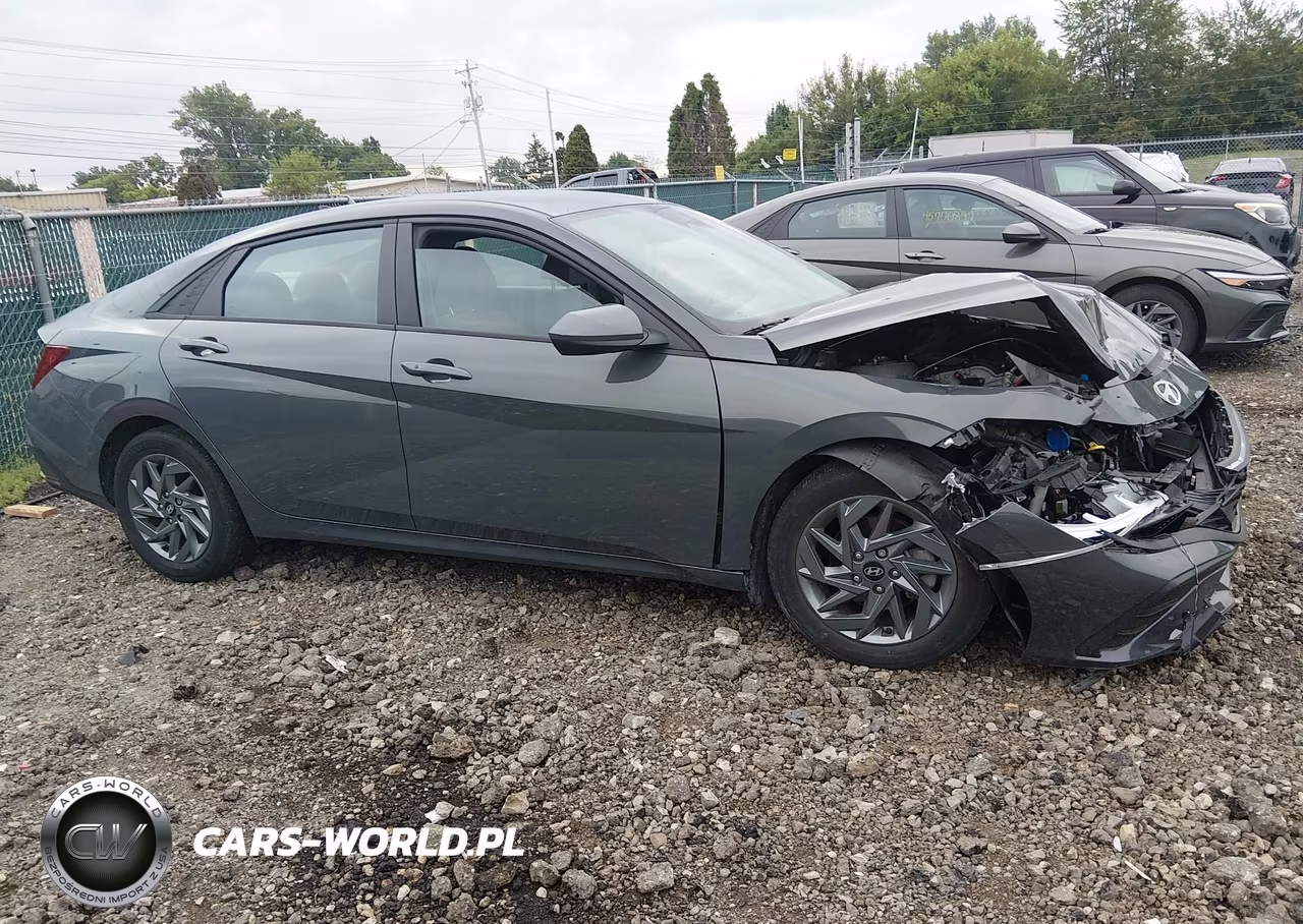 2024 Hyundai Elantra Sel VIN:KMHLM4DG5RU768901 - 13