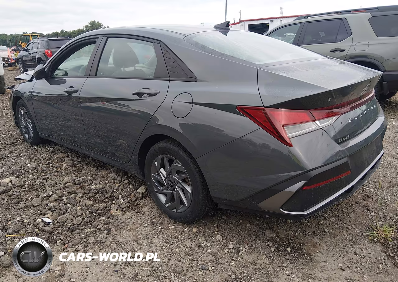 2024 Hyundai Elantra Sel VIN:KMHLM4DG5RU768901 - 3