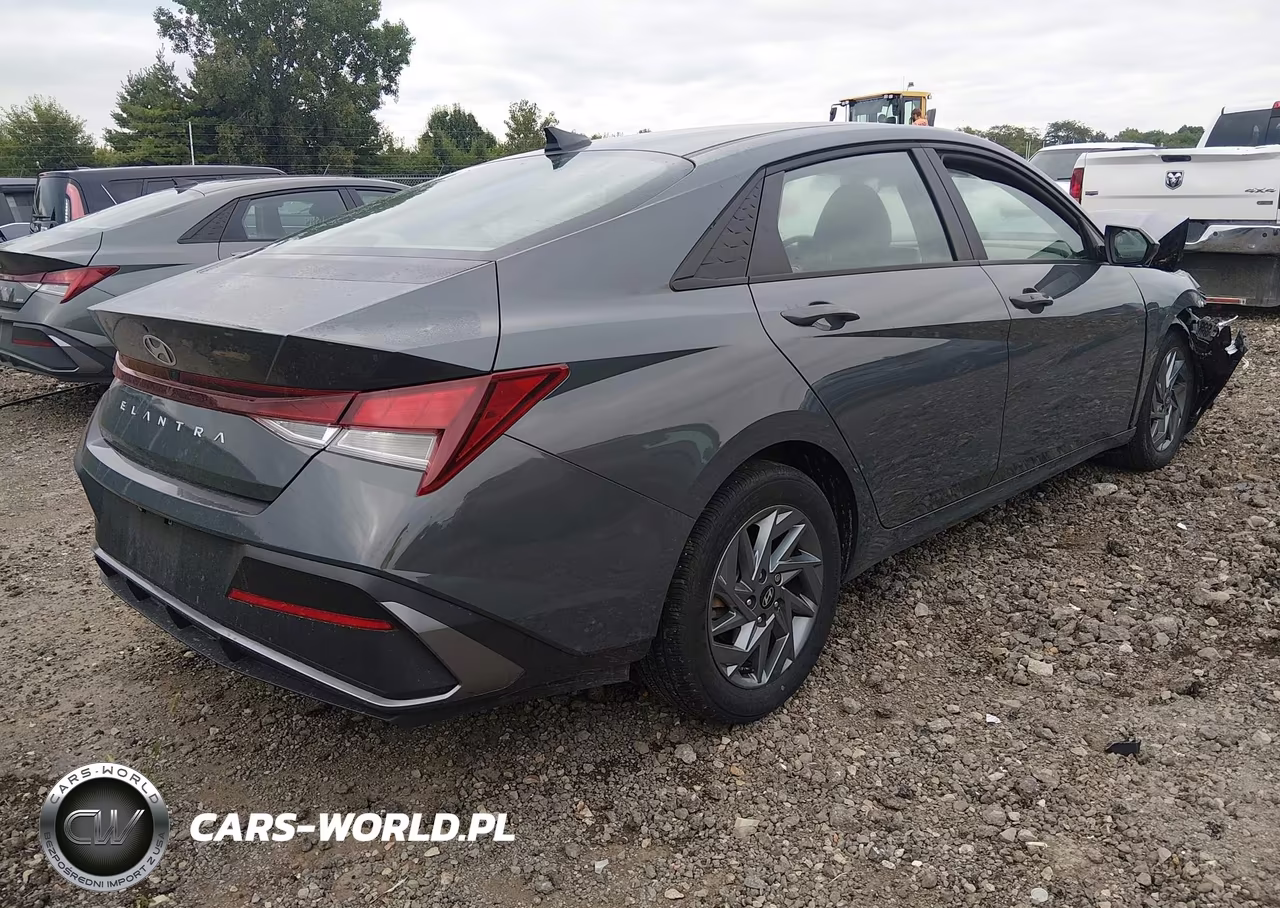 2024 Hyundai Elantra Sel VIN:KMHLM4DG5RU768901 - 4