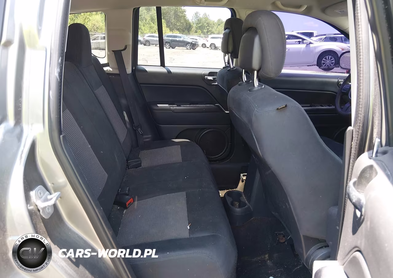 2014 Jeep Compass Sport VIN:1C4NJCBA2ED504169 - 8