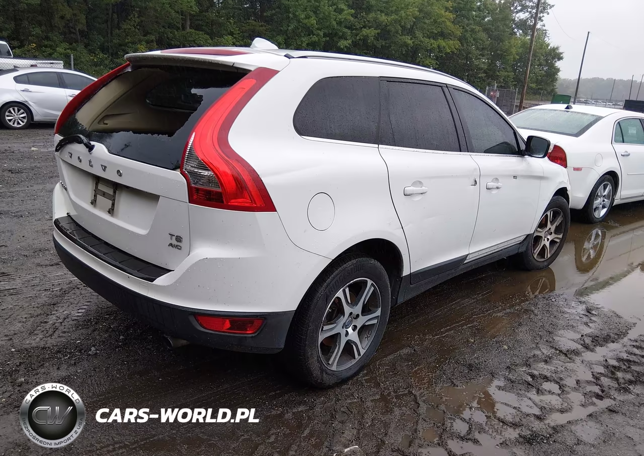 2011 Volvo Xc60 T6-T6 R-Design VIN:YV4902DZ8B2204156 - 4