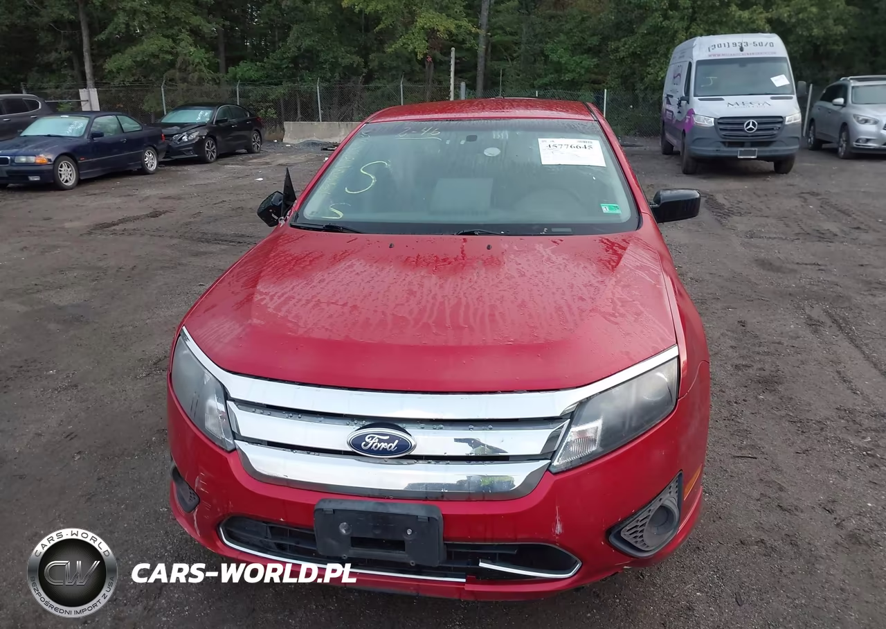 2012 Ford Fusion S VIN:3FAHP0GA7CR161047 - 10