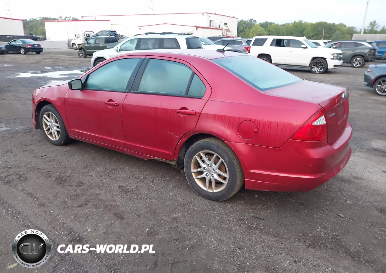 2012 Ford Fusion S VIN:3FAHP0GA7CR161047 - 3