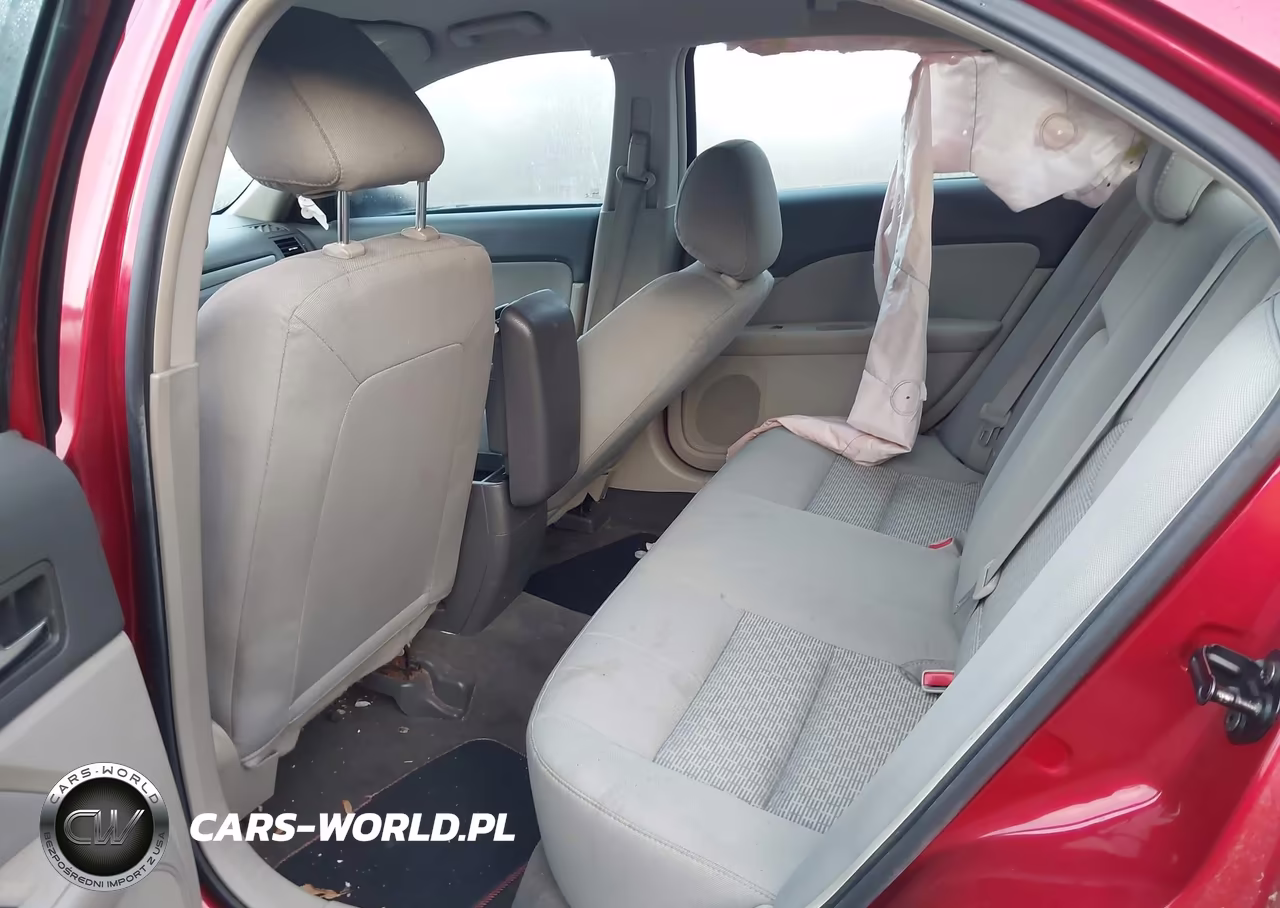 2012 Ford Fusion S VIN:3FAHP0GA7CR161047 - 8