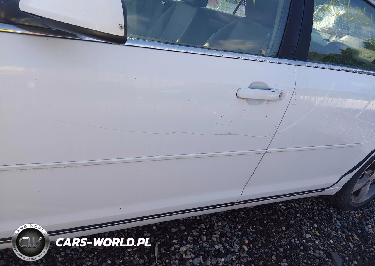 2009 Chevrolet Malibu Hybrid VIN:1G1ZF575X9F108469 - 6