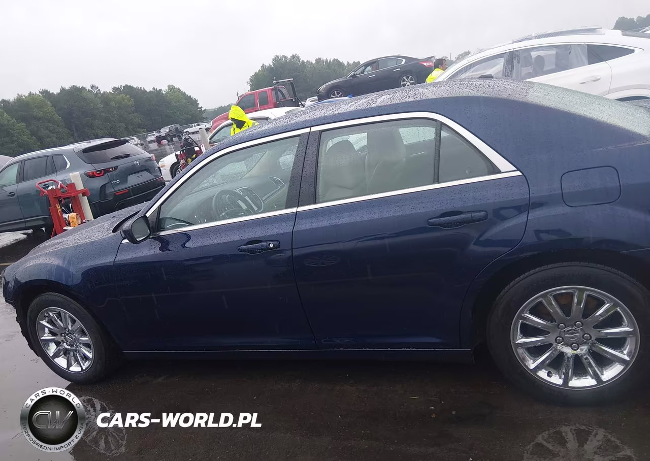 2014 Chrysler 300 VIN:2C3CCAAG6EH355669 - 15