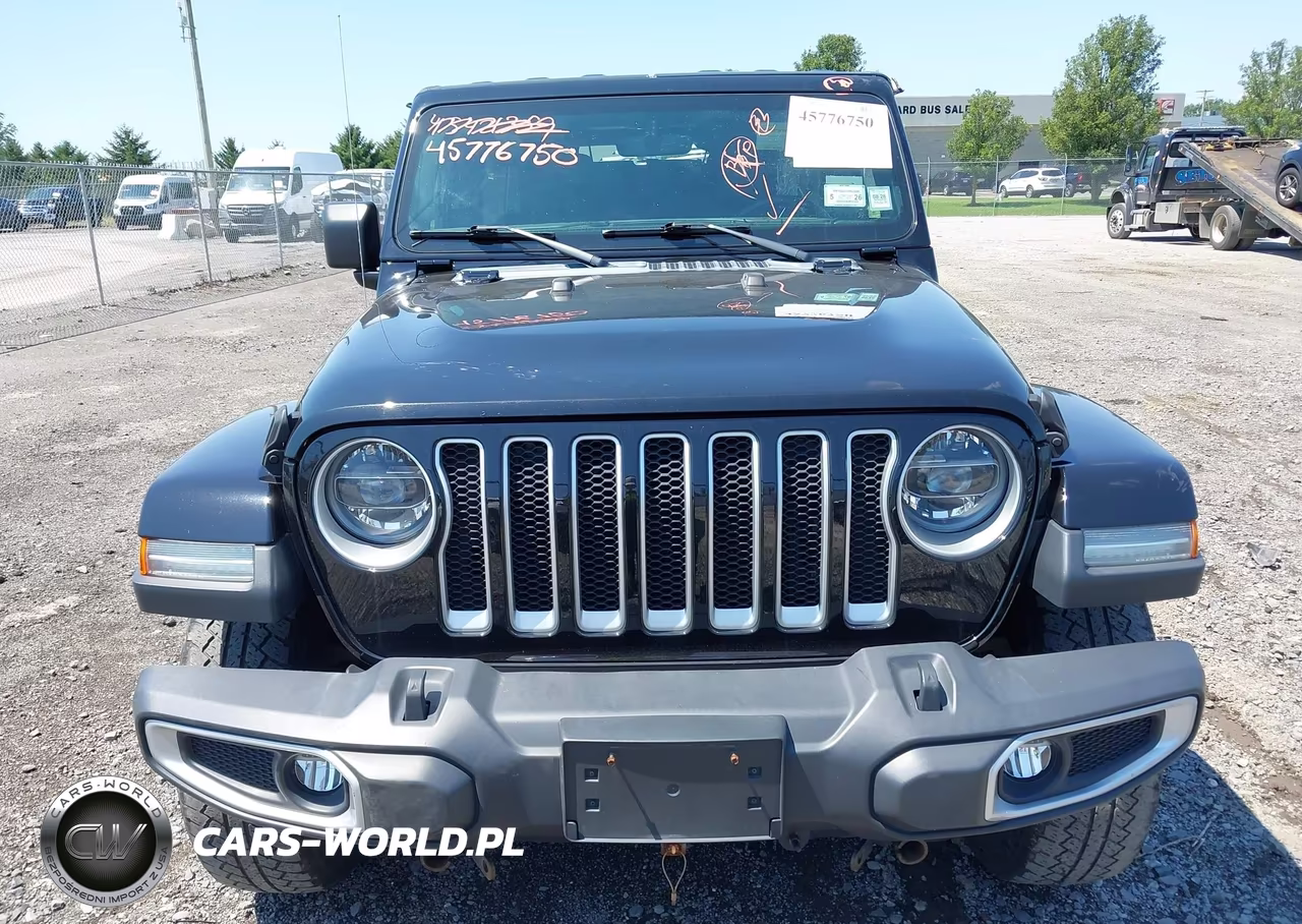 2020 Jeep Wrangler Unlimited Sahara 4X4 VIN:1C4HJXEGXLW239829 - 12