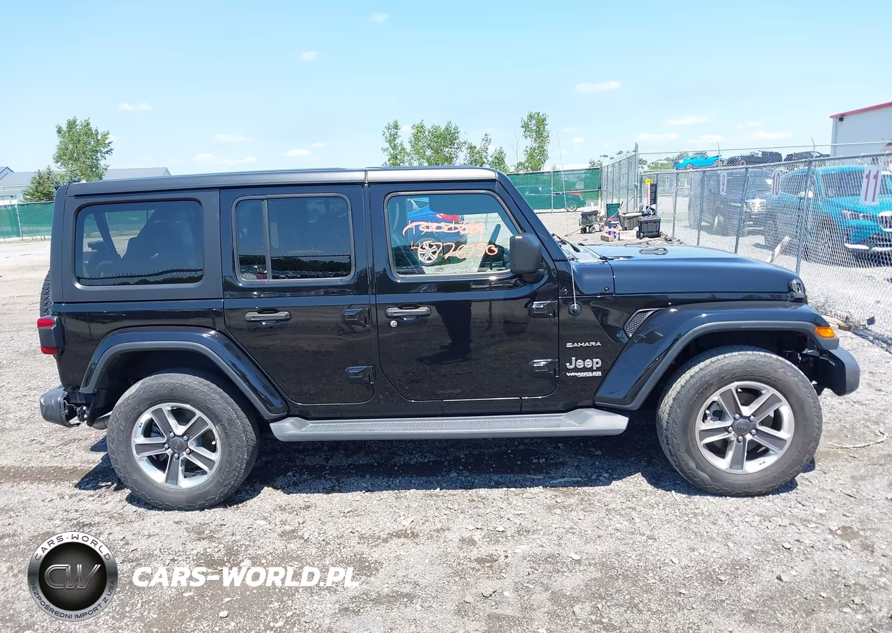 2020 Jeep Wrangler Unlimited Sahara 4X4 VIN:1C4HJXEGXLW239829 - 13