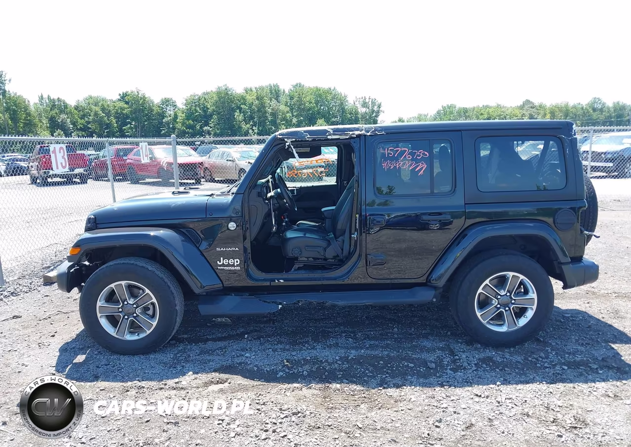 2020 Jeep Wrangler Unlimited Sahara 4X4 VIN:1C4HJXEGXLW239829 - 14