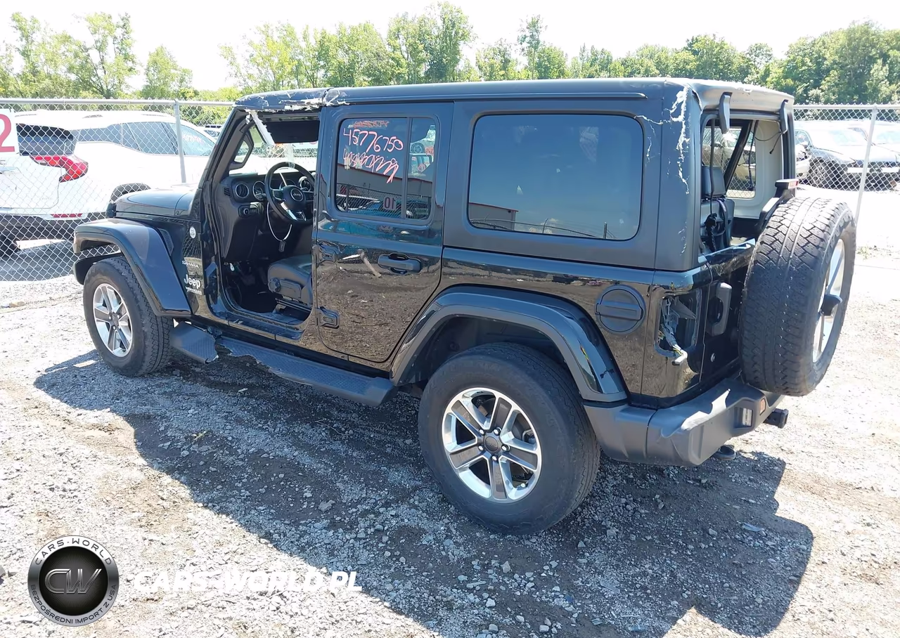 2020 Jeep Wrangler Unlimited Sahara 4X4 VIN:1C4HJXEGXLW239829 - 3