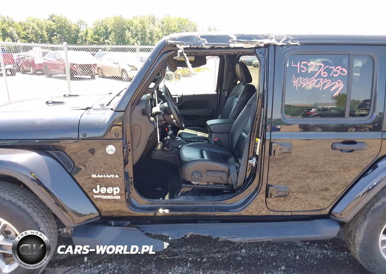 2020 Jeep Wrangler Unlimited Sahara 4X4 VIN:1C4HJXEGXLW239829 - 6