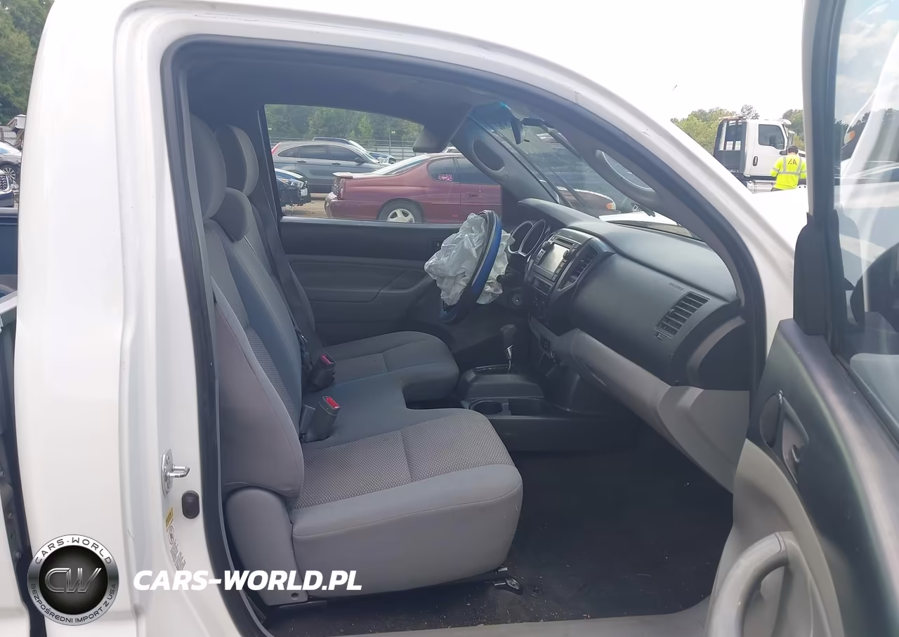 2013 Toyota Tacoma VIN:5TFNX4CNXDX024447 - 8